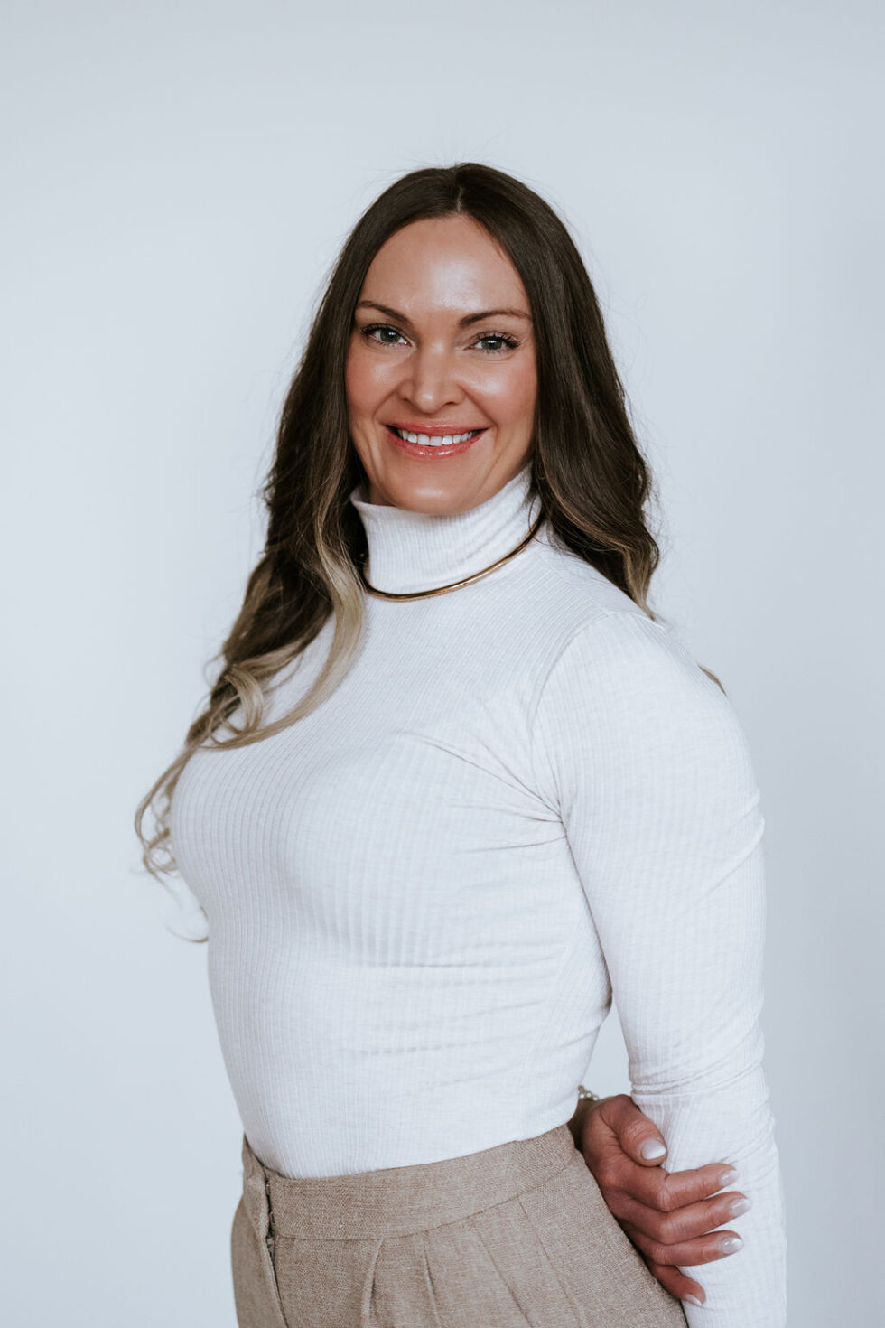 Brookelyn Cubbage, MA | Hūe Aesthetics Patient Care Brookelyn Cubbage, patient care coordinator at Hūe Aesthetics Louisville