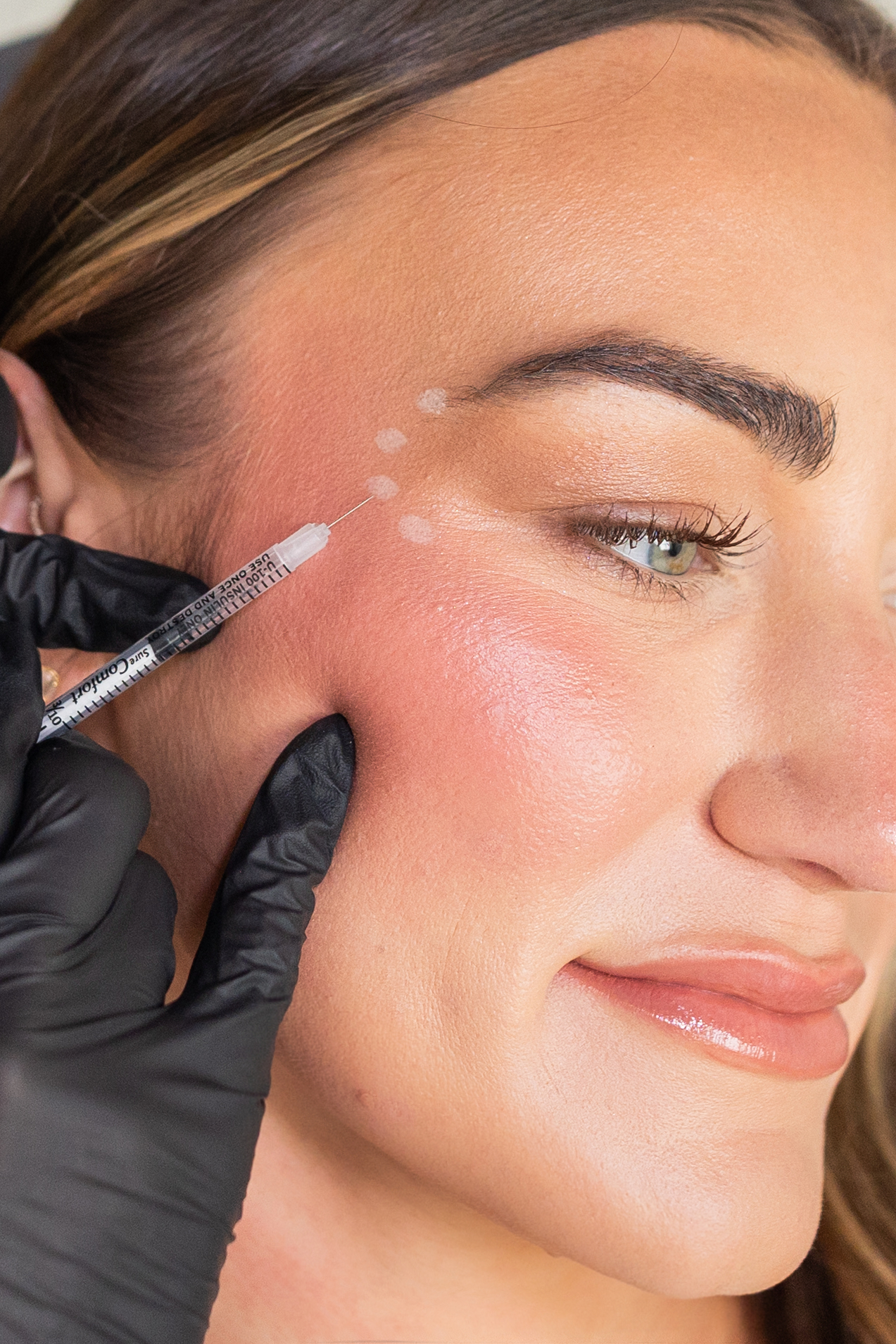 Hūe Med Spa - Neurotoxin Treatments Neurotoxin injections at Hūe Aesthetics to soften the appearance of facial wrinkles